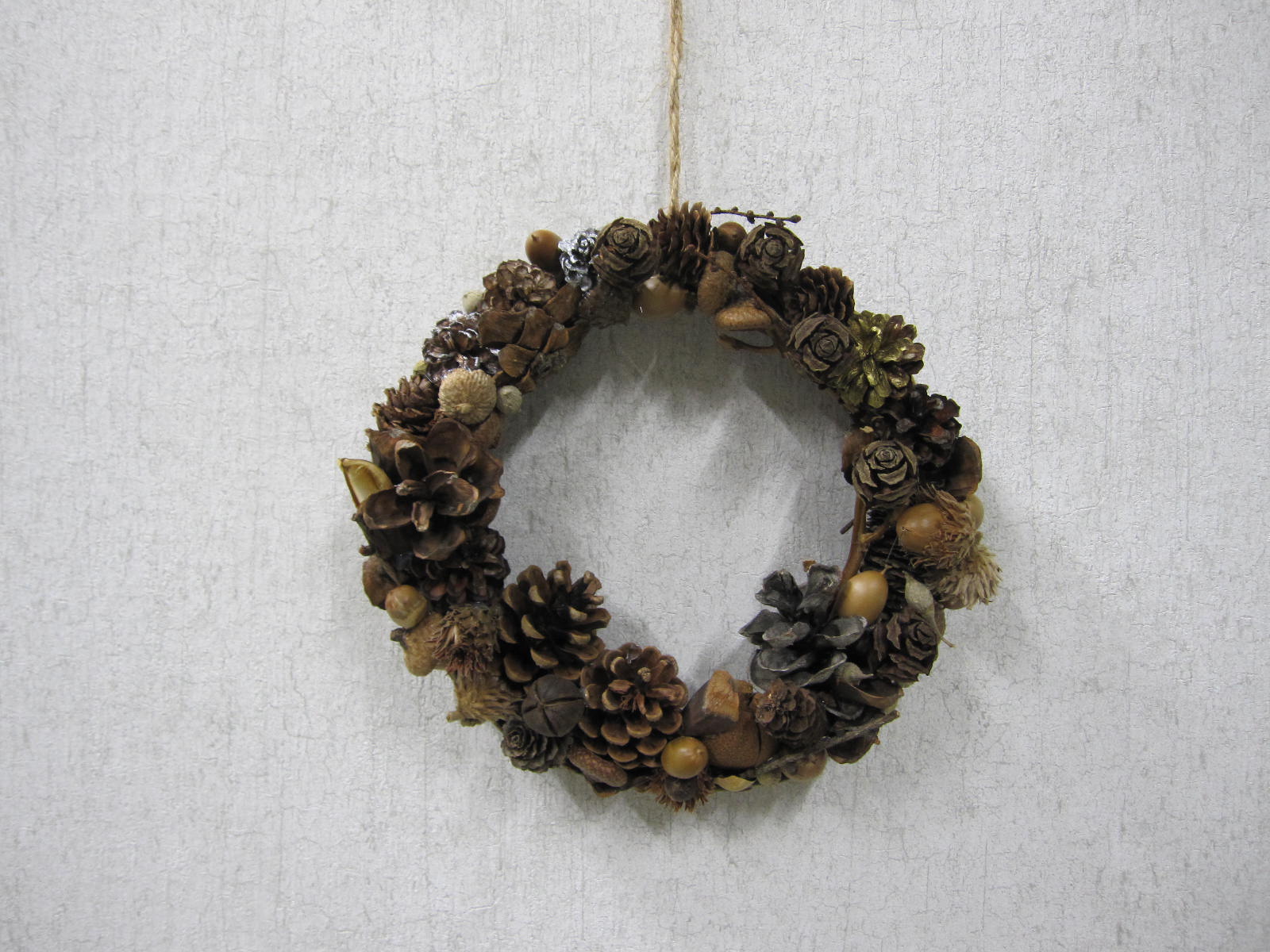木の実のリース