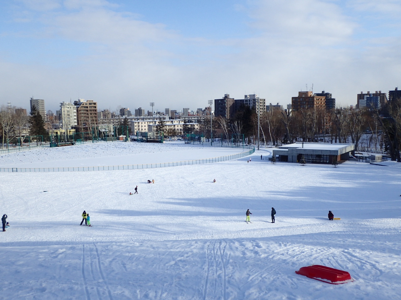 月寒公園パークライフセンター