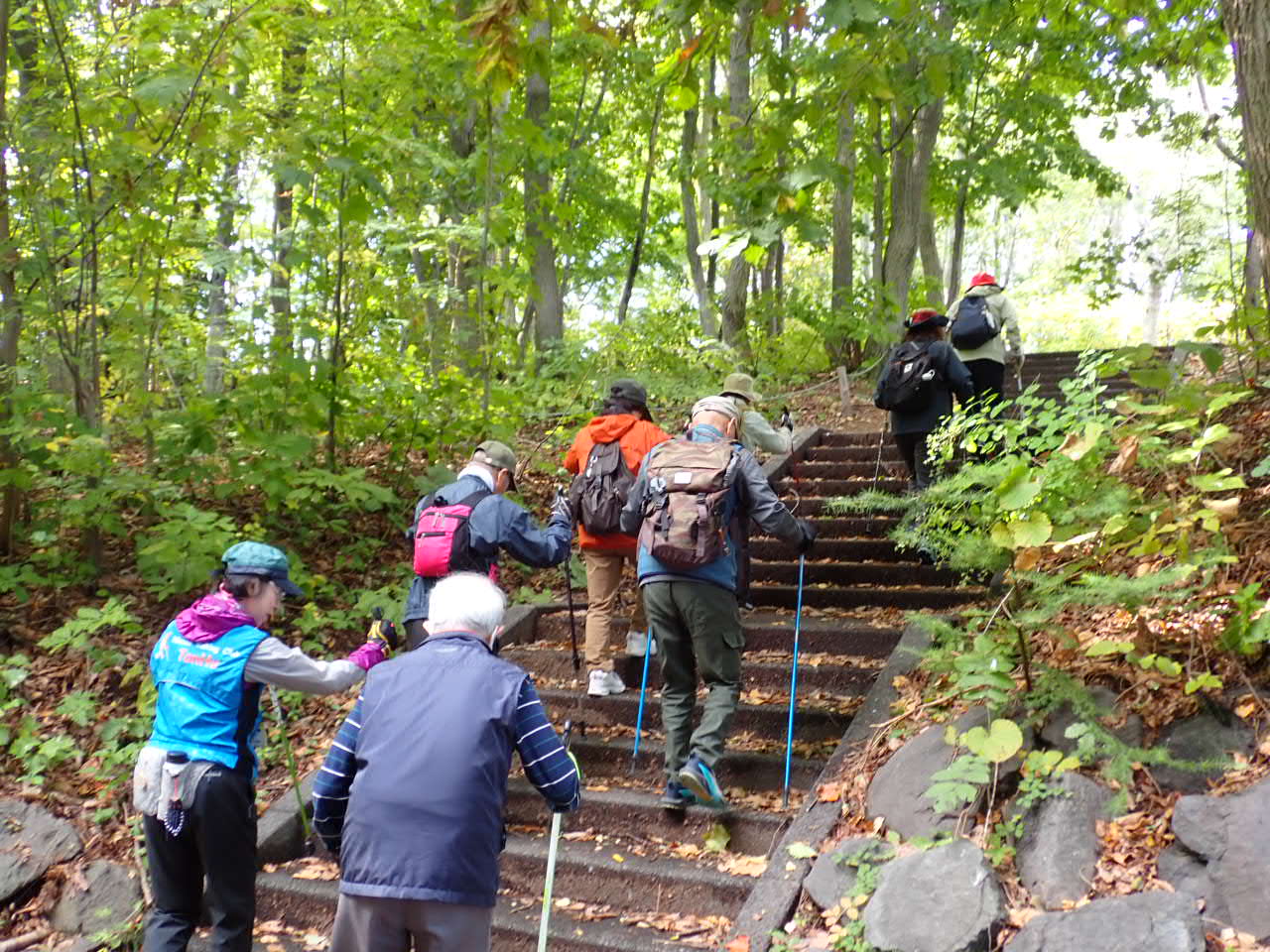 園内をウォーキング