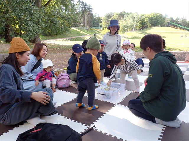 どんぐりバッグをもらって_R